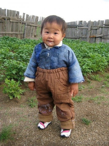 Mongolian baby sitting: Mongolian babies - pictures of ...
