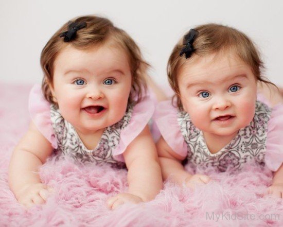 Cute Twin Baby Picture