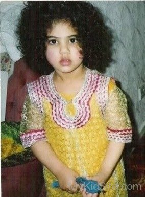 Childhood Picture Of  Annie