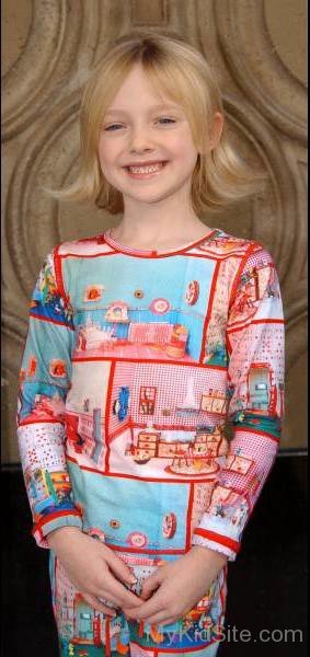 Childhood Picture Of  Dakota Fanning