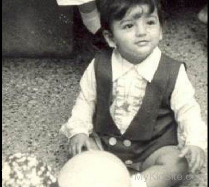 Childhood Picture Of John Abraham