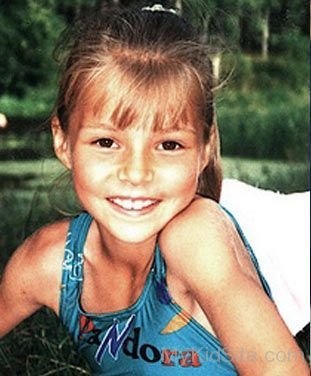 Childhood Picture Of  Maria Kirilenko