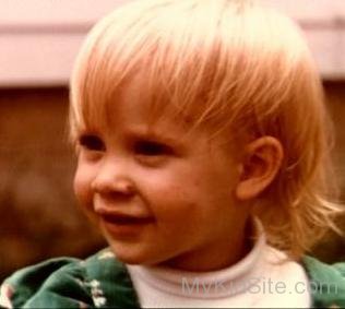 Childhood Picture Of Molly Holly