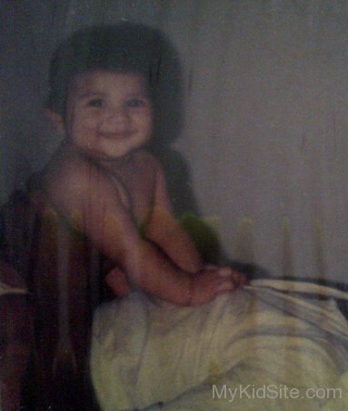 Childhood Picture Of Shraddha Das