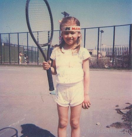 Childhood Pictures Of Anna Kournikova