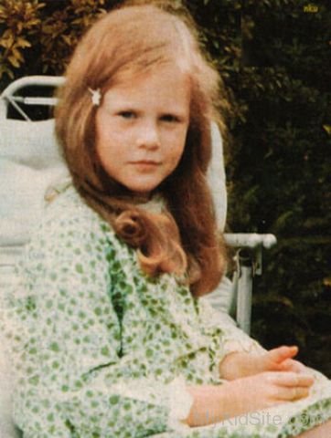 Childhood Pictures Of Nicole Kidman