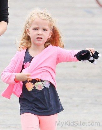 Child Of Newlywed Amy Adams