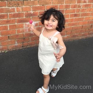 Cute Baby Girl Image