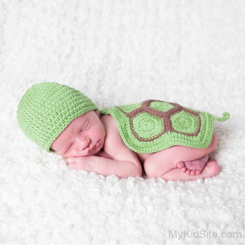 Cute Baby Sleeping Image