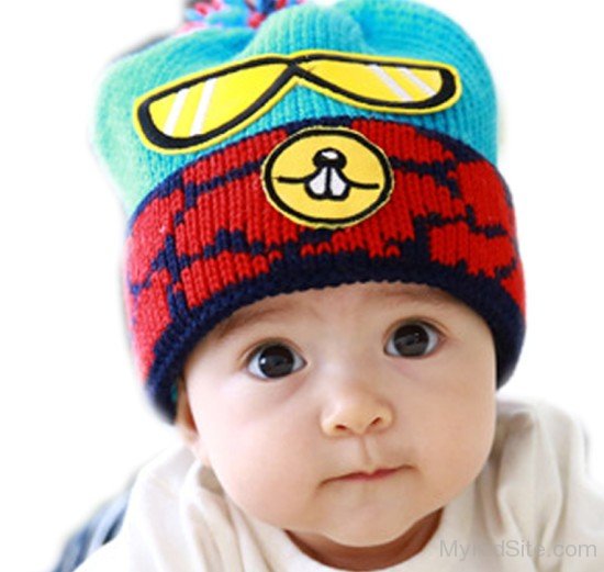 Baby Boy Wearing Knitted Cap-Sn12311