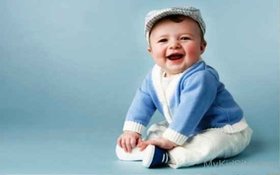 Cute Baby Boy Sit On Floor-MK456048