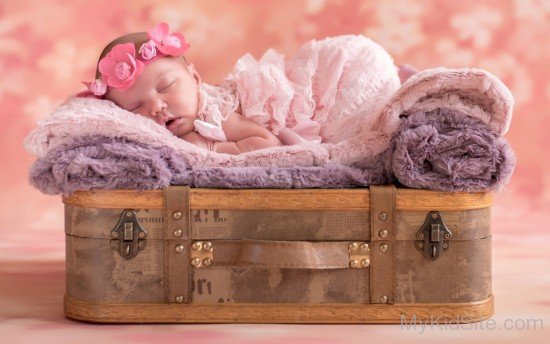 Cutest Girl Sleeping-MK12326