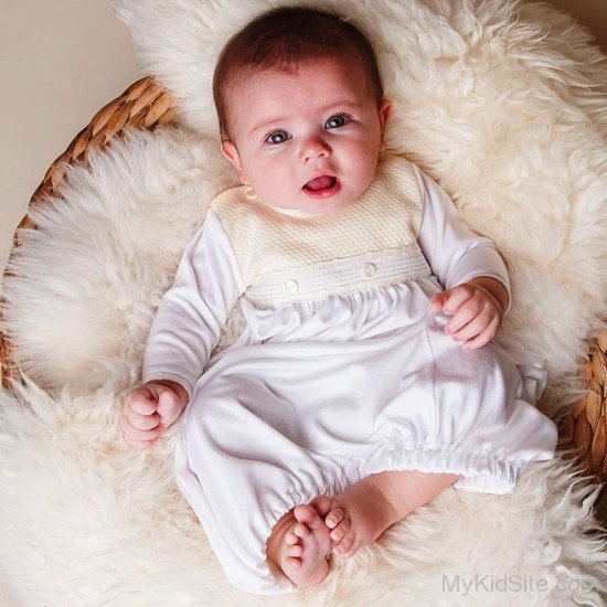 Baby In White Warm Clothes-MK456090