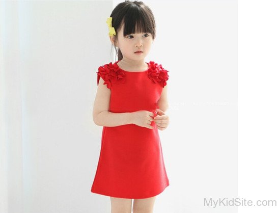 Minnie girl in Red dress