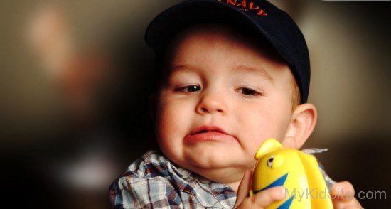 Baby Boy Wearing Black Cap -kd10