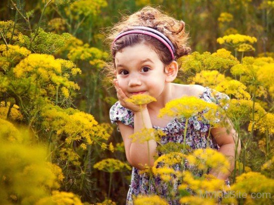 Charming Baby Girl -kd35