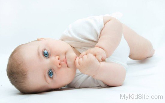 Lovely Baby Boy Blue Eyes -kd82