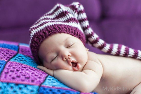 Lovely Baby Boy Sleeping -kd83