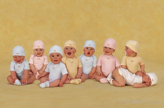 Babies In group-cu9