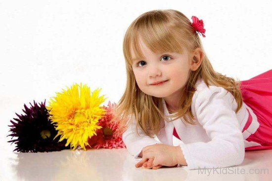 Girl & Flowers-sw125