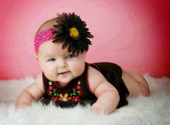 baby With Headband-cu105